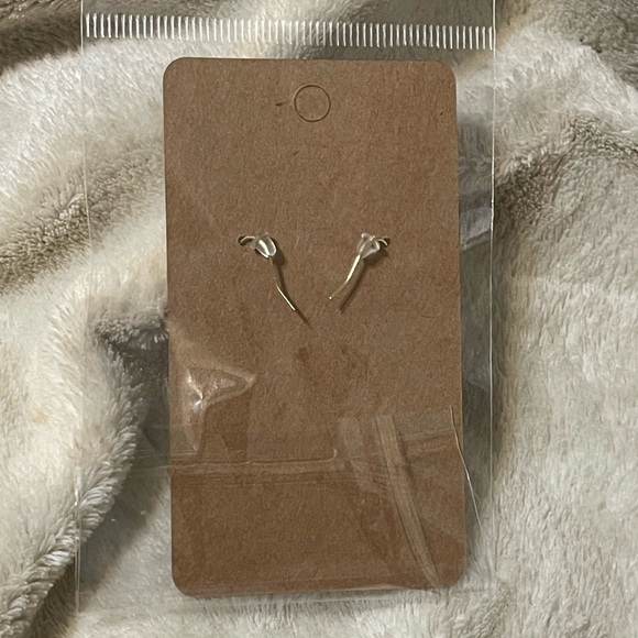 Star Fish earrings on 925 hypo allergenic sterling silver gold tone hooks - Picture 3 of 3